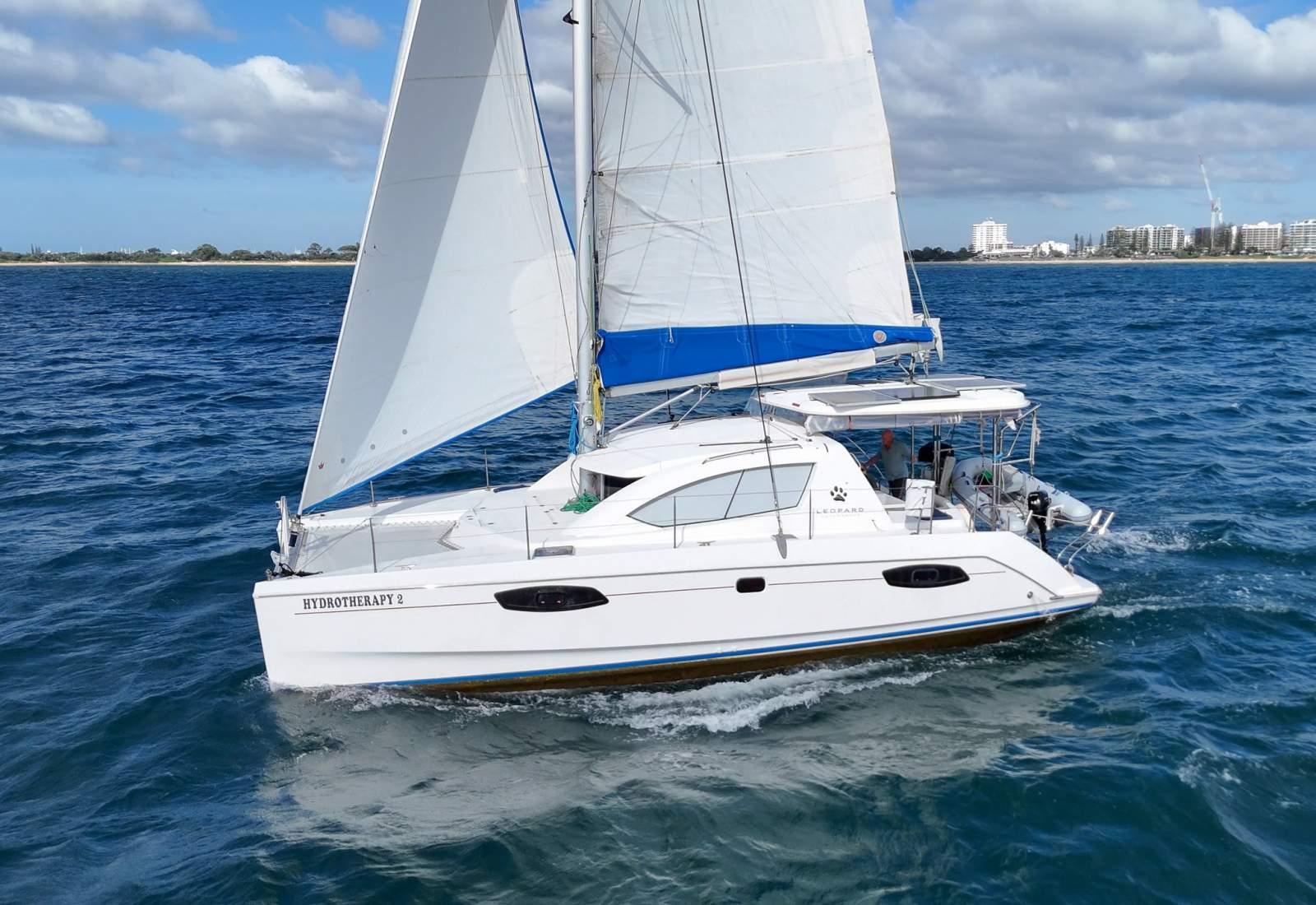 Leopard Catamarans 384, photo 3