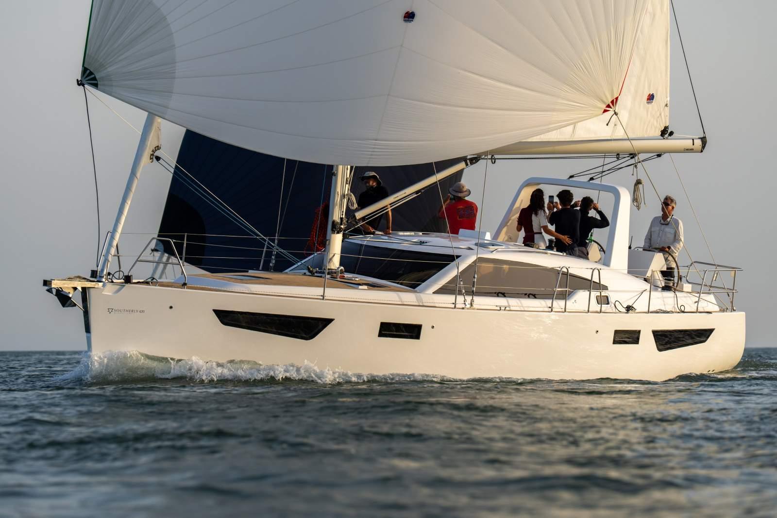 Southerly 420, photo 2