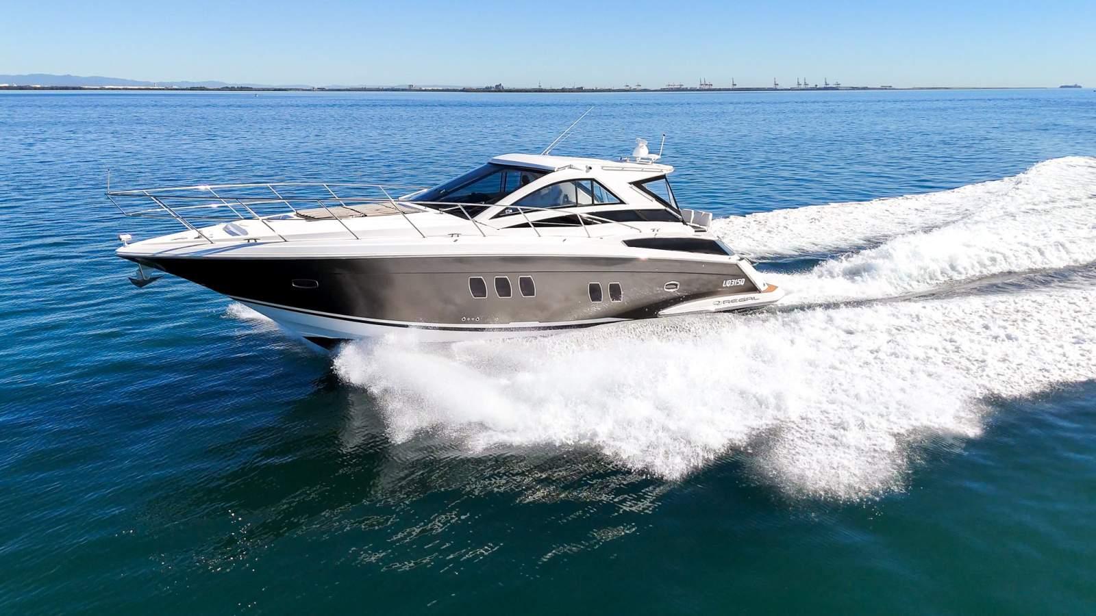 Regal 52 Sports Coupe, photo 2