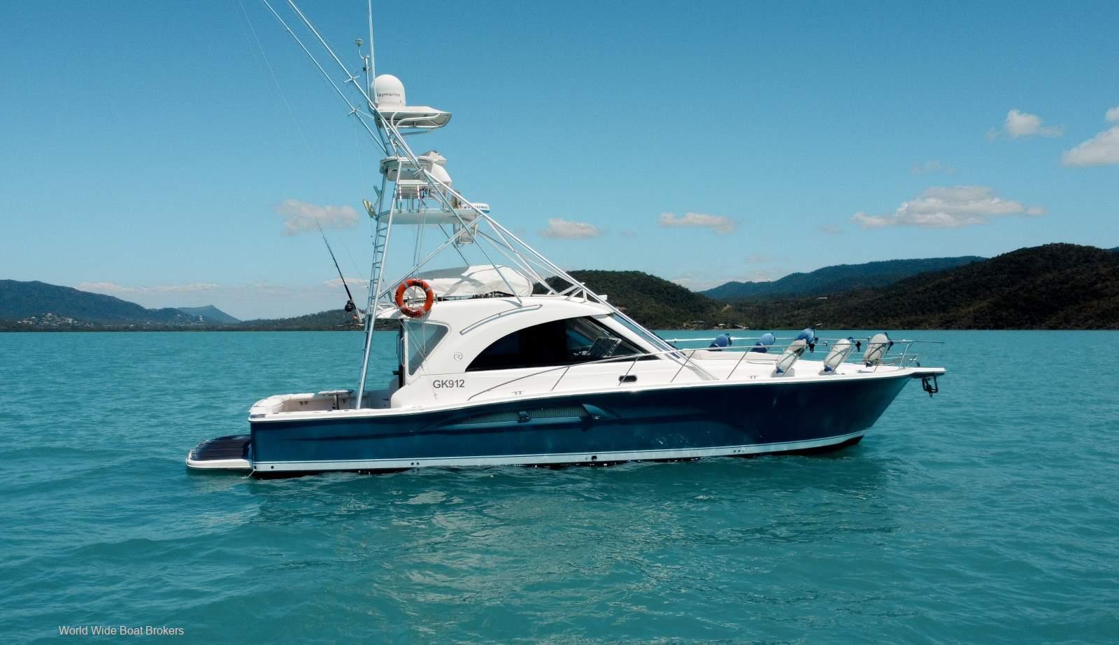 Riviera 48 Offshore Express, photo 4