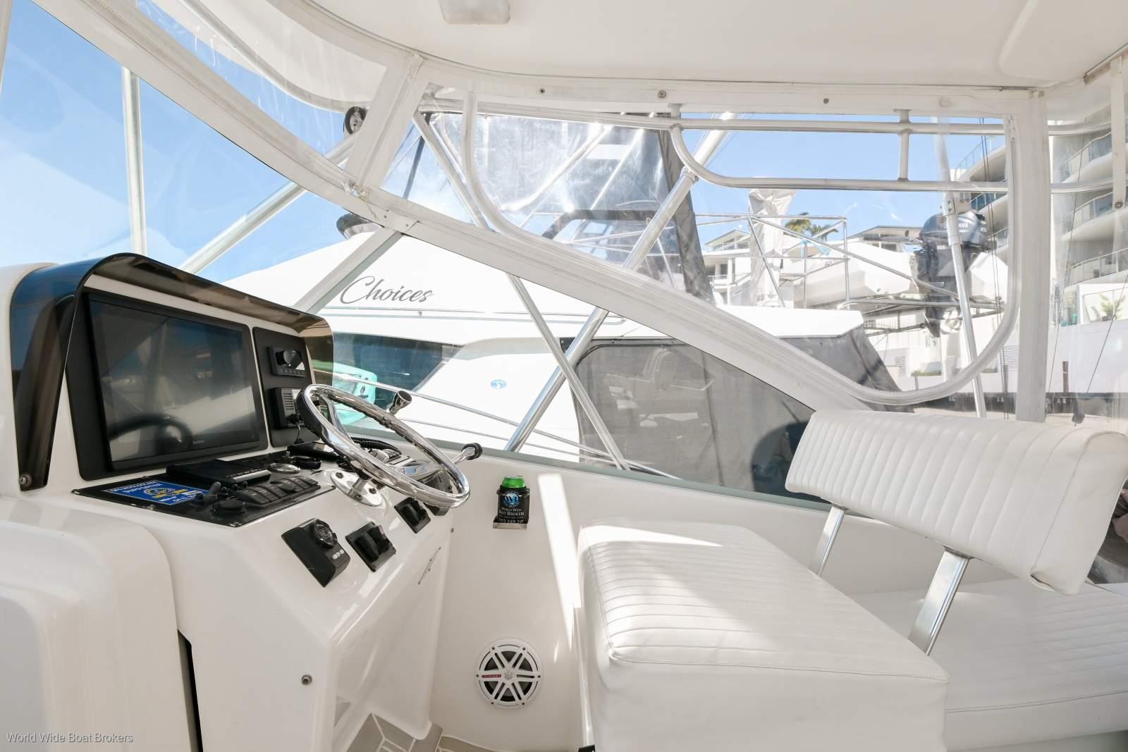 Luhrs 31 Open Tower, photo 3
