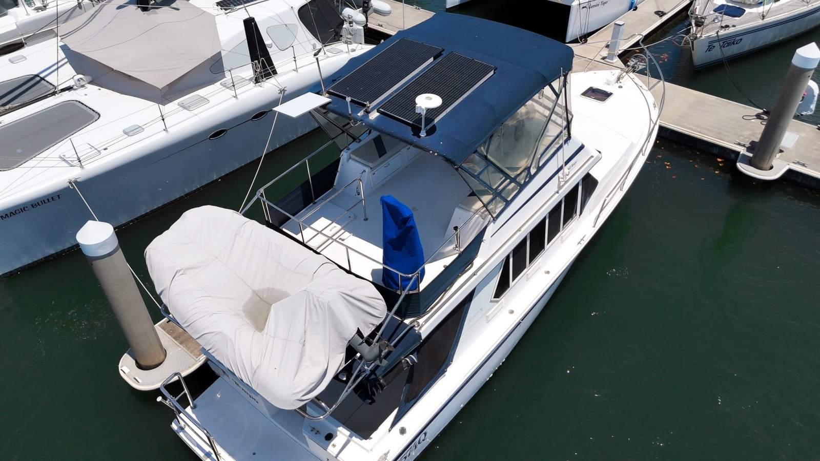 Fairway 36 Flybridge Cruiser, photo 9