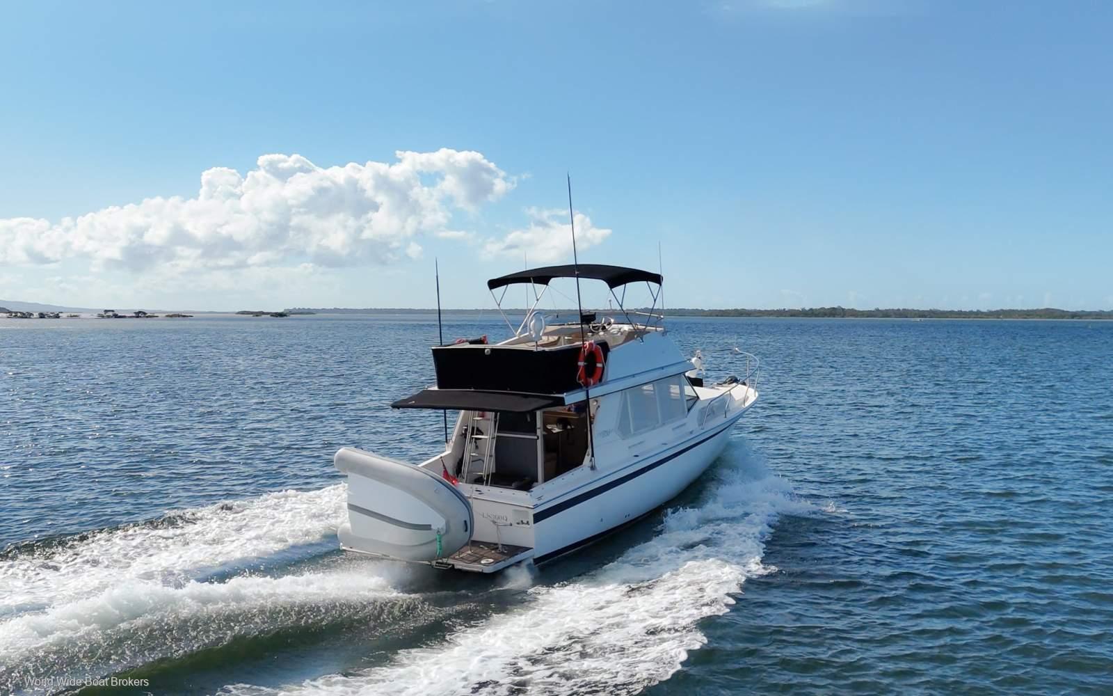 Fairway 36 Flybridge Cruiser, photo 5