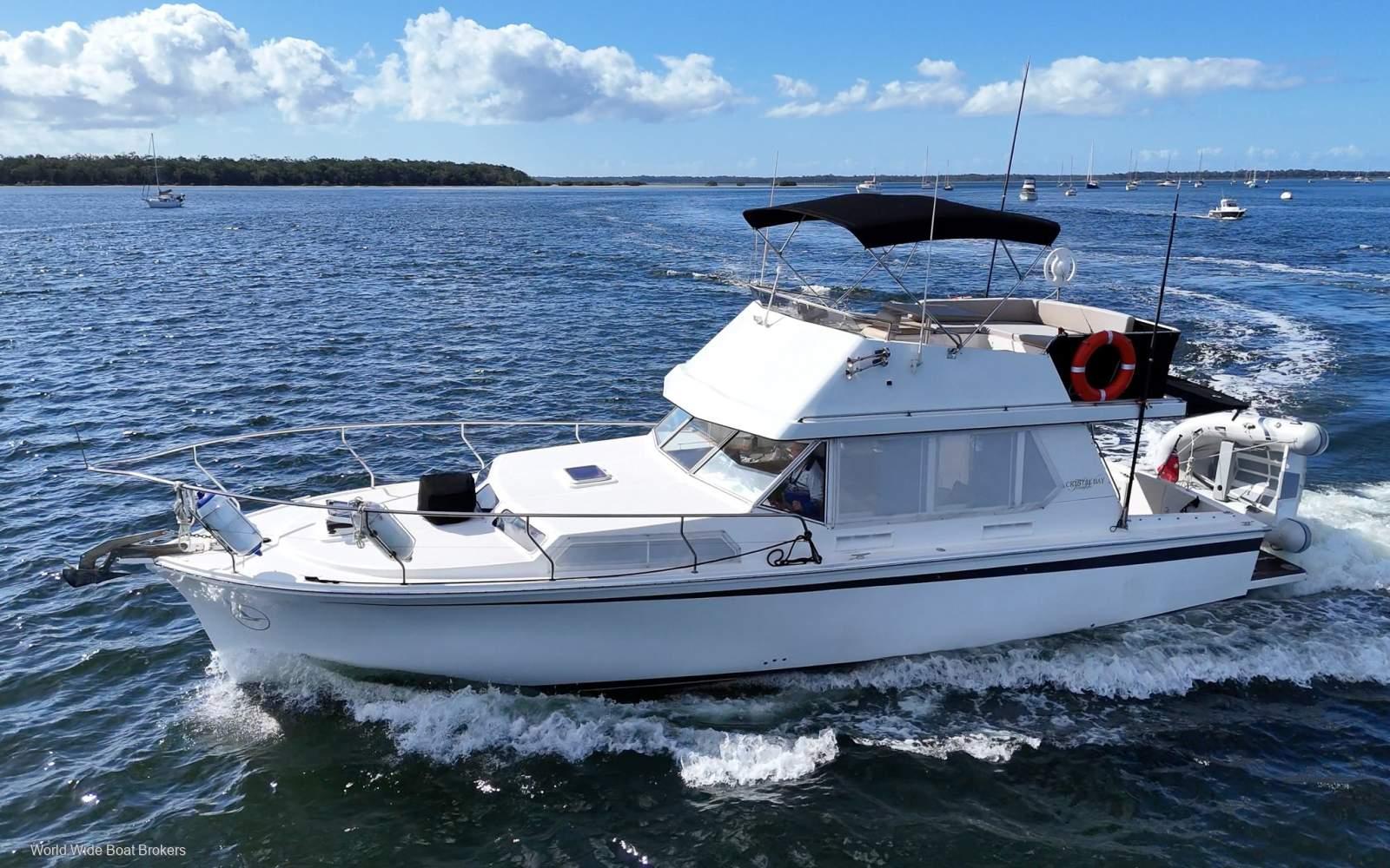 Fairway 36 Flybridge Cruiser, photo 7