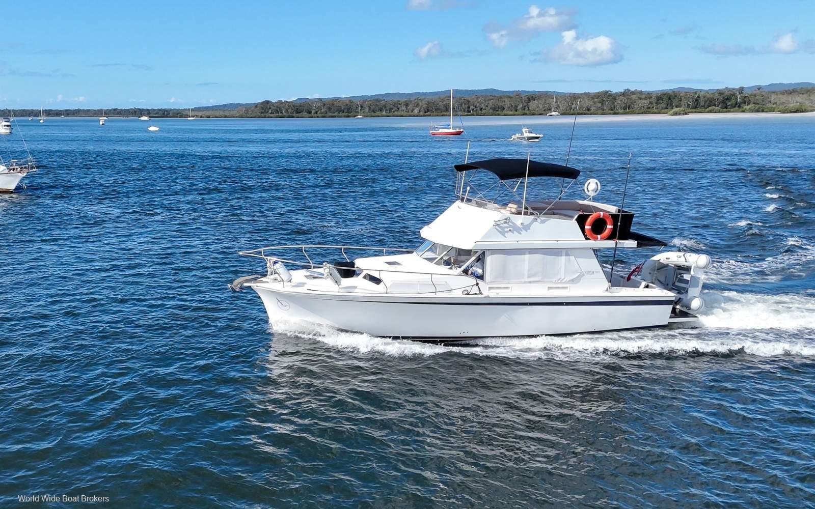 Fairway 36 Flybridge Cruiser, photo 8
