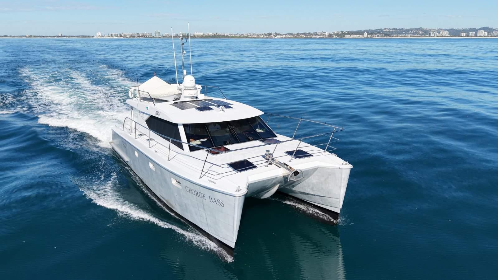 Roger Hill Expedition 44 Powercat, photo 4