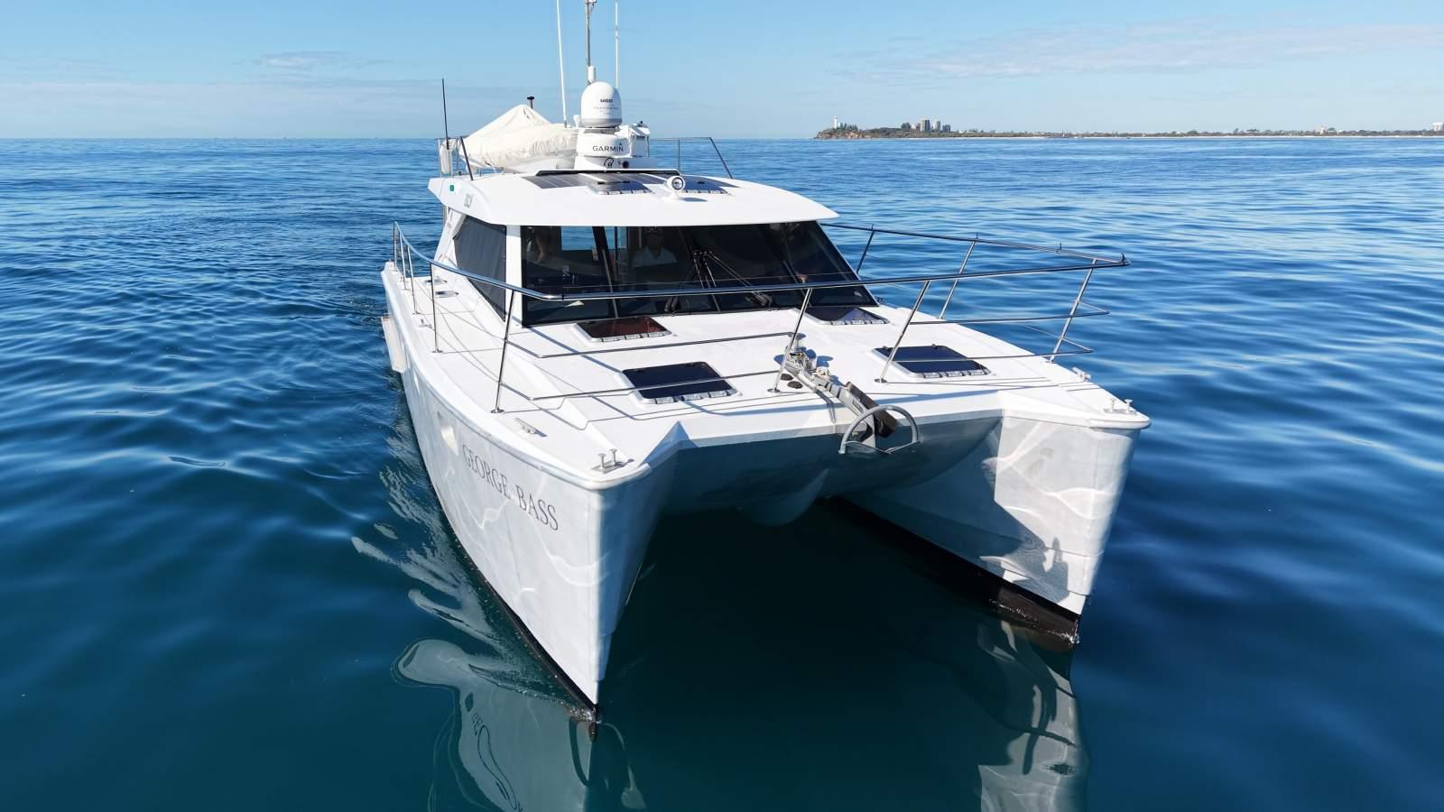 Roger Hill Expedition 44 Powercat, photo 5