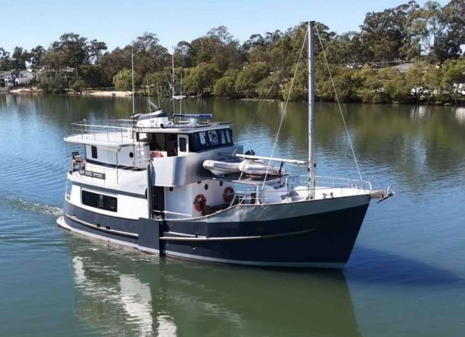 Expedition Trawler 60